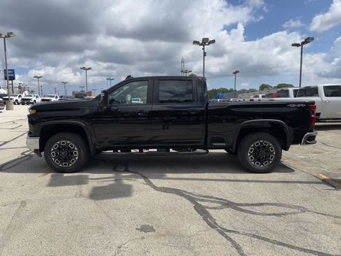 New 2025 Chevrolet Silverado 2500 LT AWD/4WD image 2