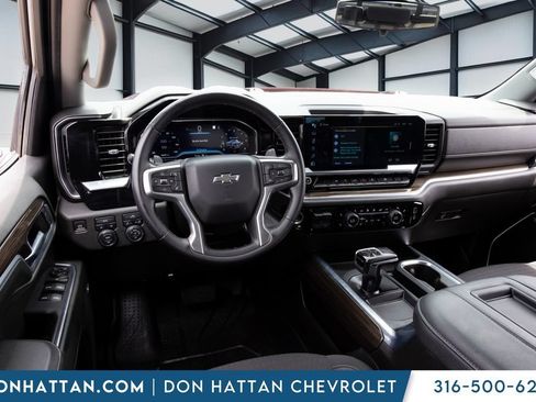 Used 2022 Chevrolet Silverado 1500 RST w/ Convenience Package II AWD/4WD image 17
