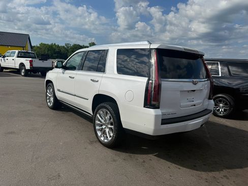 Used 2020 Cadillac Escalade Premium Luxury AWD/4WD image 3