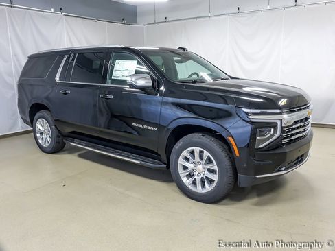 New 2026 Chevrolet Suburban Premier image 2