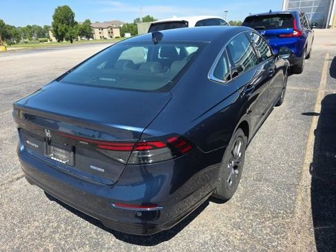 Used 2023 Honda Accord EX-L image 5