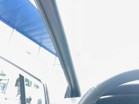 Used 2024 Toyota Corolla SE image 17