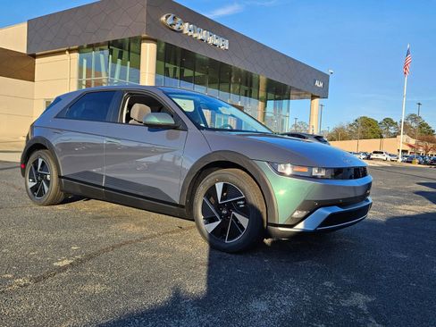 New 2026 Hyundai Ioniq 5 SE RWD image 1