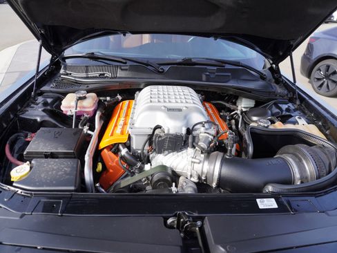 Used 2015 Dodge Challenger SRT Hellcat image 24