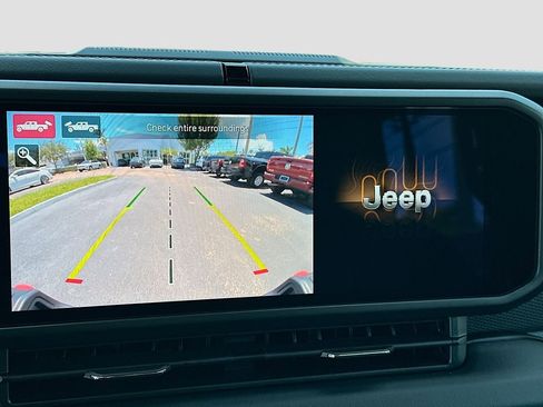 New 2025 Jeep Gladiator Rubicon w/ Convenience Group image 15