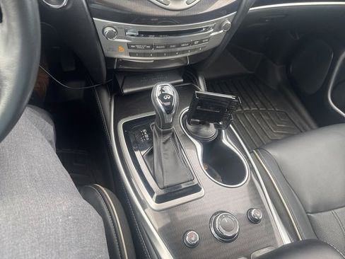 Used 2019 INFINITI QX60 Luxe w/ Essential Package image 12