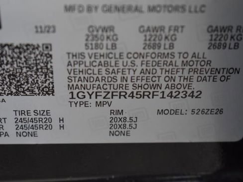 Certified 2024 Cadillac XT4 Sport w/ Technology Package AWD/4WD image 38