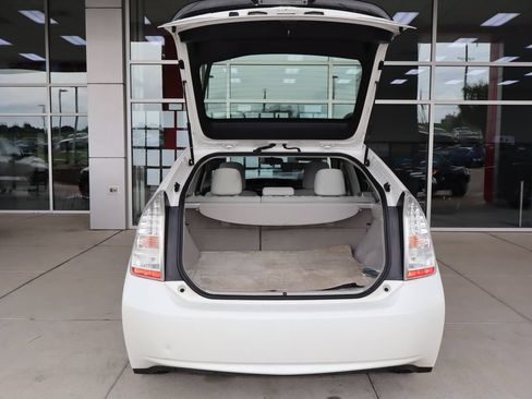 Used 2011 Toyota Prius Two FWD image 11