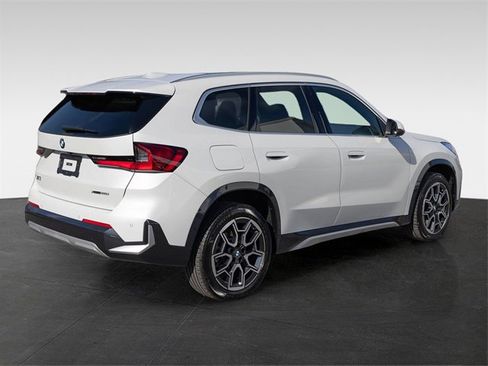 Certified 2025 BMW X1 xDrive28i image 8