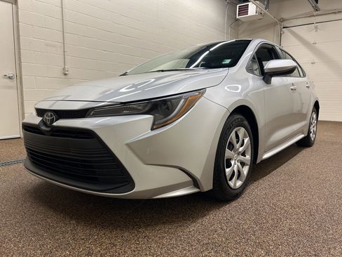 Used 2024 Toyota Corolla LE image 5