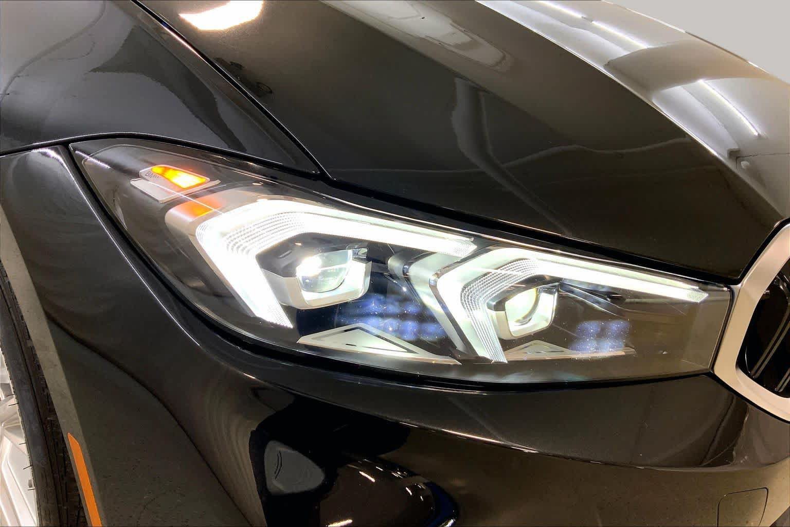 Used 2024 BMW 330i xDrive Sedan w/ Premium Package AWD/4WD image 27