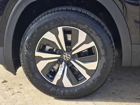 New 2026 Volkswagen Atlas Cross Sport SE image 10