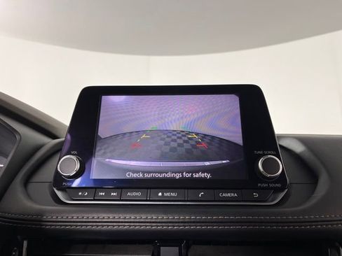 Used 2022 Nissan Rogue SV FWD image 27
