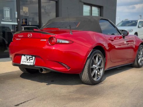 Used 2016 MAZDA MX-5 Miata Grand Touring RWD image 2