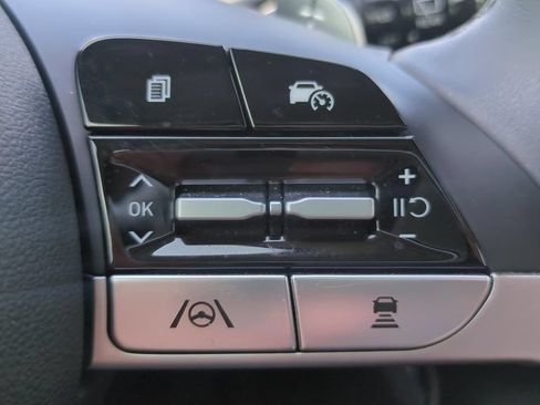 Certified 2024 Hyundai Tucson Limited FWD image 22