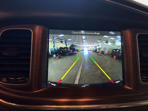 Used 2018 Dodge Charger R/T Scat Pack image 20