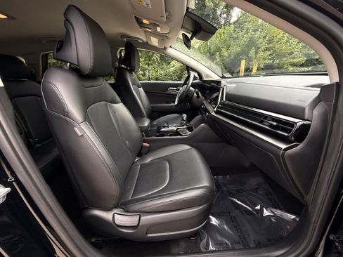 Used 2023 Kia Sportage EX FWD image 34