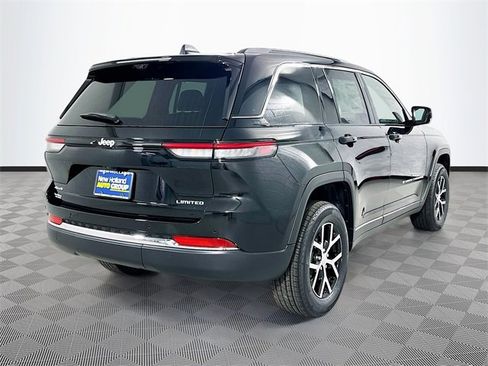 New 2025 Jeep Grand Cherokee Limited w/ Luxury Tech Group II image 4