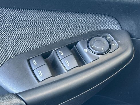 Used 2025 Chevrolet TrailBlazer LT FWD image 13