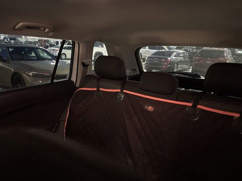 Used 2021 Volkswagen Tiguan S image 14