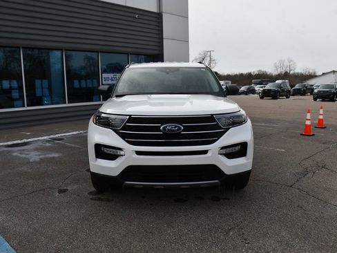 Used 2022 Ford Explorer XLT w/ Equipment Group 202A image 10