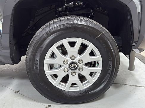 Certified 2025 Toyota Tacoma SR5 image 21