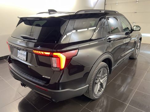 New 2026 Ford Explorer ST-Line w/ ST-Line Street Pack image 6