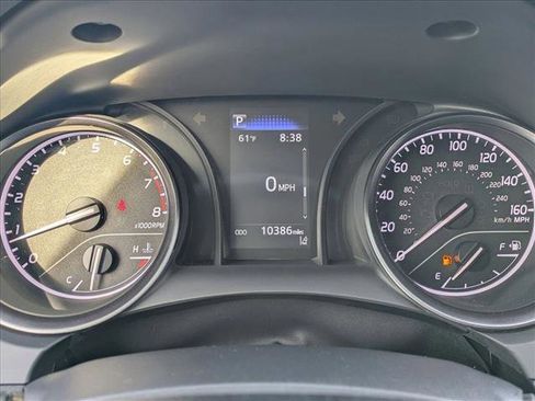 Used 2024 Toyota Camry SE image 11