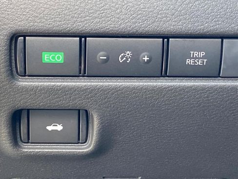 New 2025 Nissan Sentra SV image 15