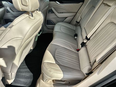 Used 2023 Maserati Levante Modena image 16