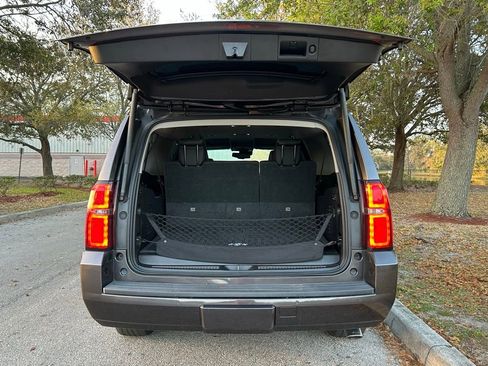Used 2017 Chevrolet Suburban LT w/ LT Signature Package image 10
