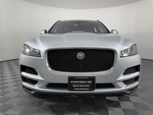 Used 2018 Jaguar F-PACE Prestige image 6