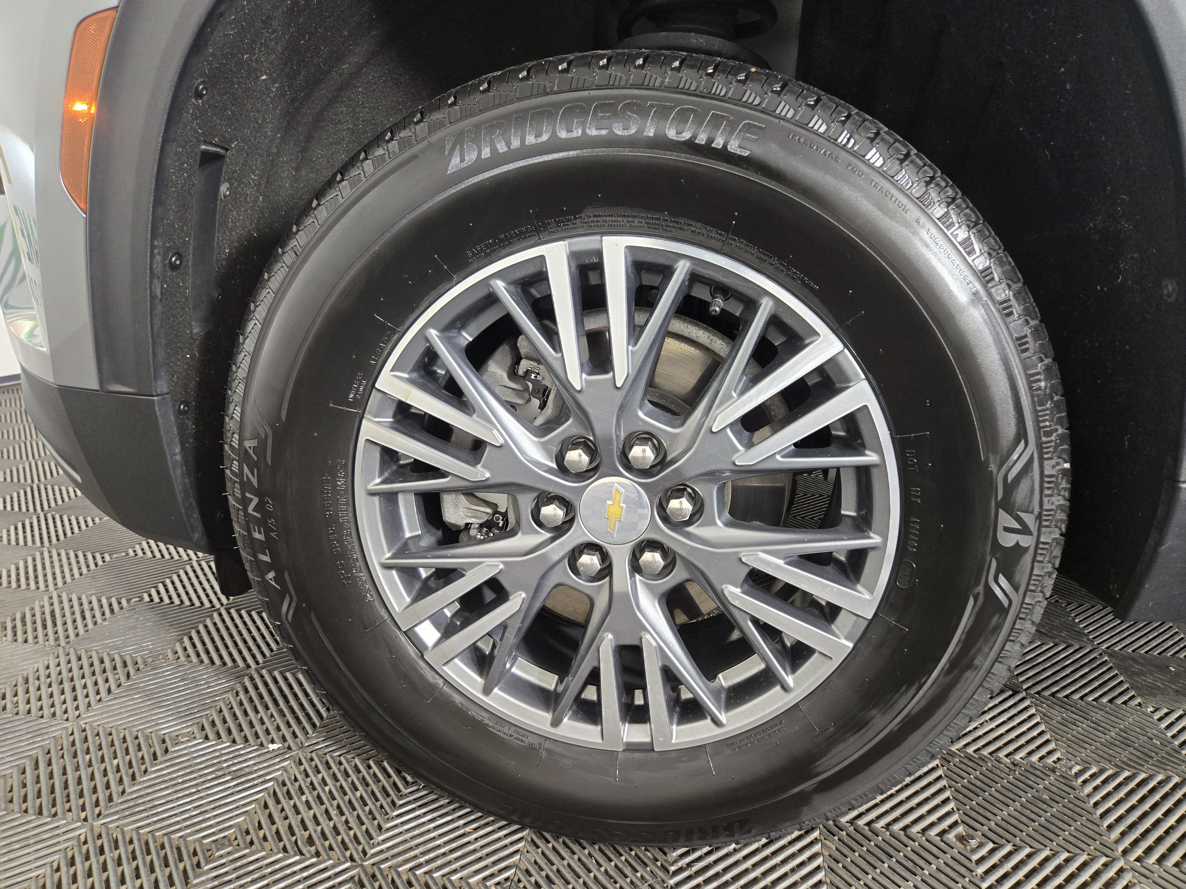 Certified 2024 Chevrolet Traverse LS FWD image 36