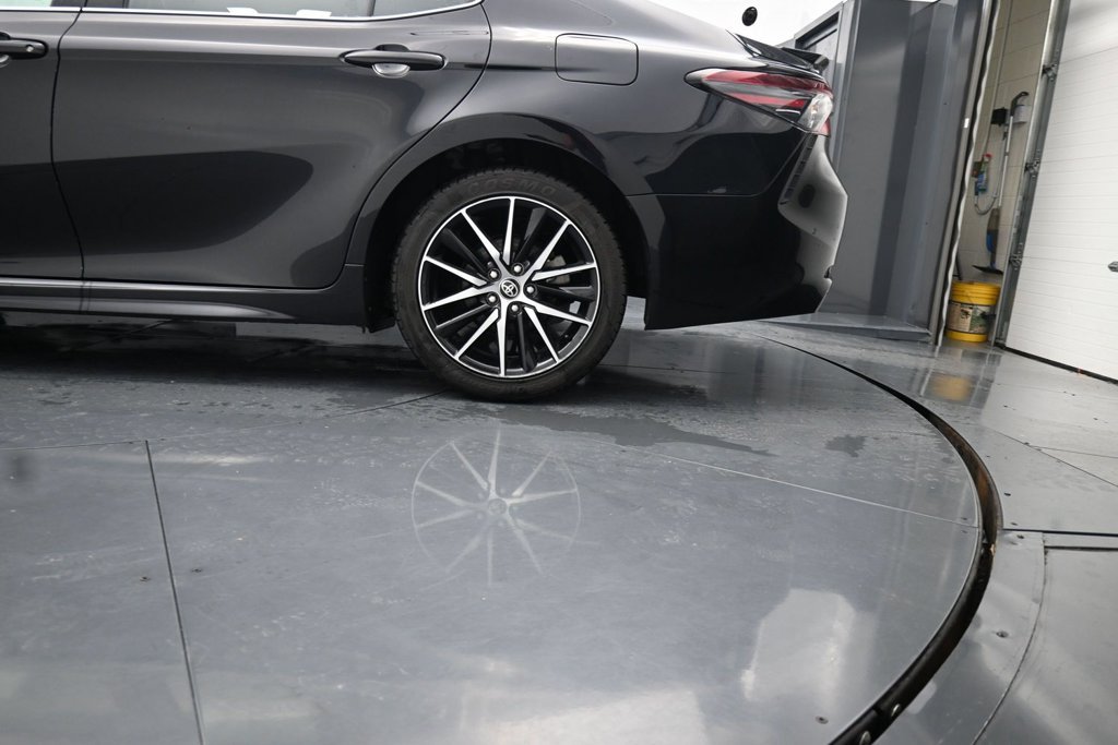 Used 2024 Toyota Camry SE FWD image 14