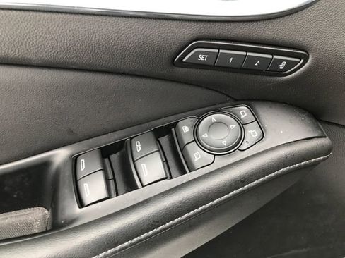 Used 2024 Buick Enclave Avenir w/ Avenir Technology Package image 4