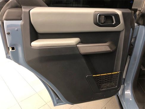 Used 2023 Ford Bronco Badlands image 28