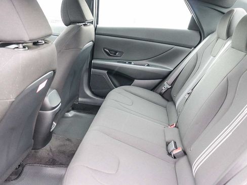 New 2026 Hyundai Elantra SEL FWD image 25