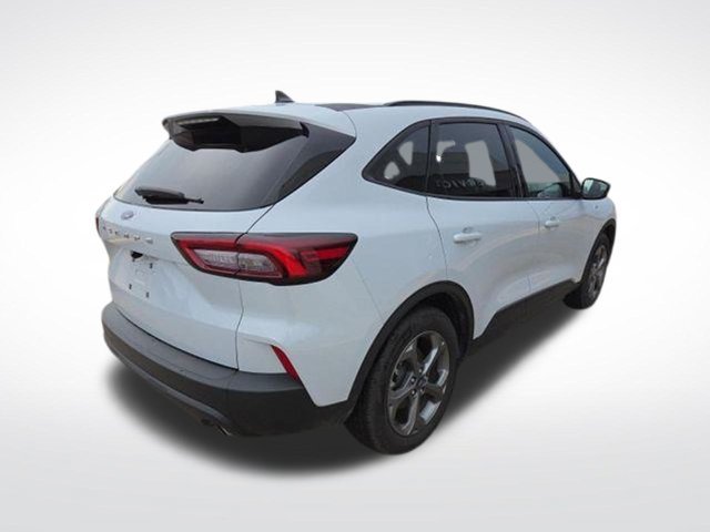 Certified 2025 Ford Escape ST-Line FWD image 9