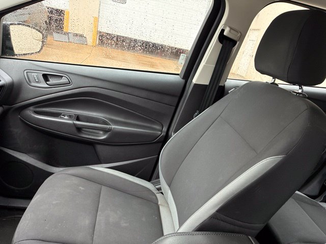 Used 2015 Ford Escape S FWD image 27