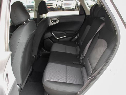 Used 2023 Kia Soul S image 31