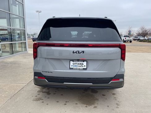 New 2026 Kia Carnival SX image 6