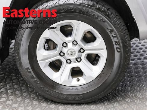 Used 2024 Toyota 4Runner SR5 AWD/4WD image 27