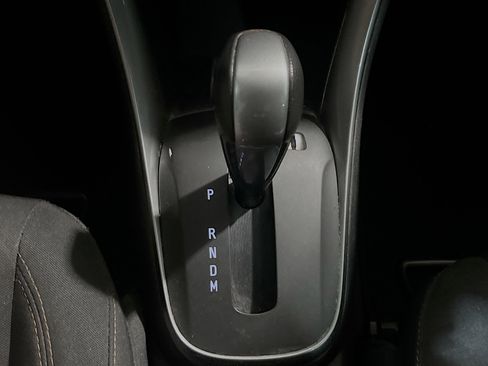 Used 2019 Chevrolet Trax LT FWD image 12