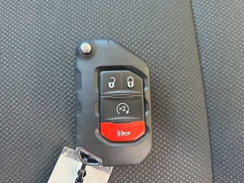 Used 2023 Jeep Wrangler Unlimited Sport AWD/4WD image 33