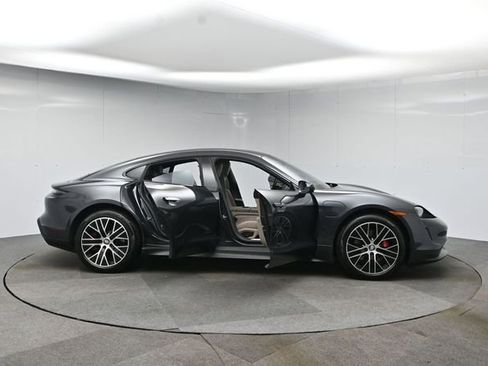 Used 2022 Porsche Taycan 4S image 67