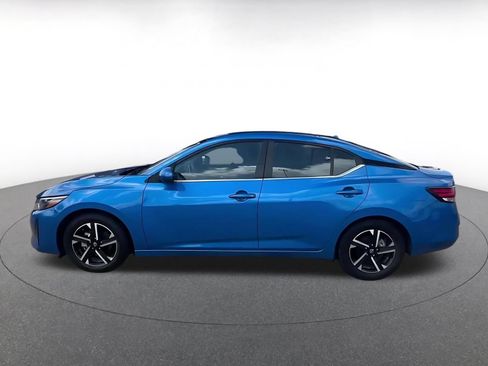 Used 2025 Nissan Sentra SV FWD image 9