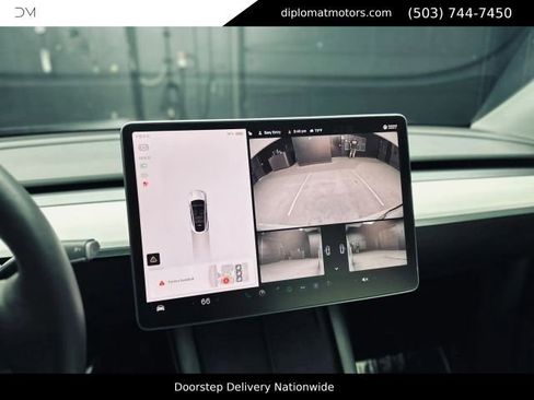 Used 2021 Tesla Model Y Long Range AWD/4WD image 32