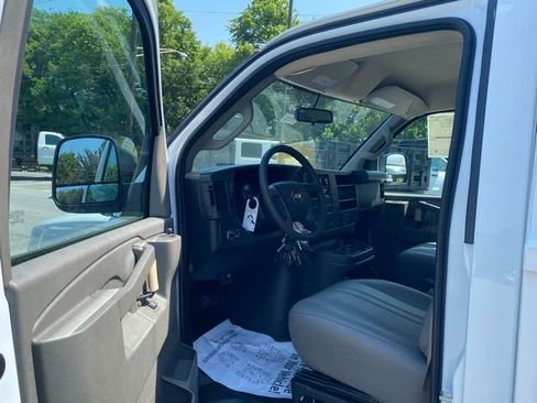 New 2025 Chevrolet Express 3500 w/ Power Convenience Package image 16