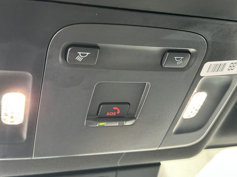 Used 2025 Toyota Camry SE FWD image 27