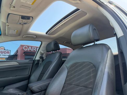 Used 2016 Hyundai Sonata Sport w/ Option Group 1V FWD image 9